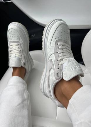 Красивейшие женские кроссовки nike air force 1 luxe summit white camo белые9 фото