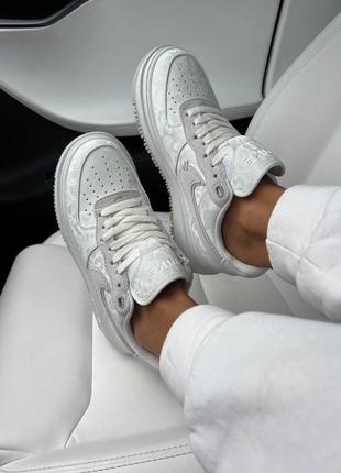 Красивейшие женские кроссовки nike air force 1 luxe summit white camo белые2 фото