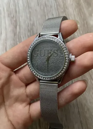Жіночий наручний годинник із камінчиками люкс якість на металевій ремінці в стилі guess10 фото