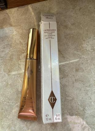 Кремовий хайлайтер beauty light wand goldgasm charlotte tilbury3 фото