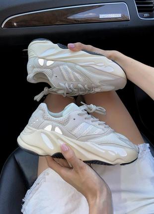 Кроссовки adidas yeezy 700analog