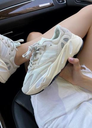 Кроссовки adidas yeezy 700analog2 фото