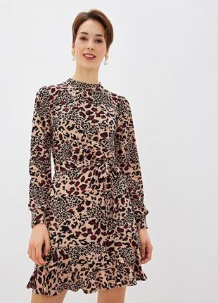 Платье с воланами в леопардовый принт.