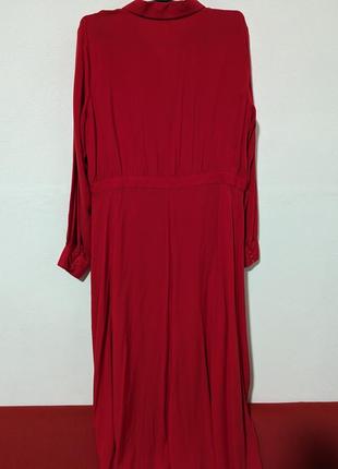 Длинное красное платье из вискозы на пуговицах7 фото