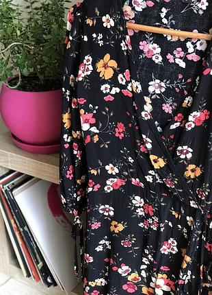Платье с цветами новое 5