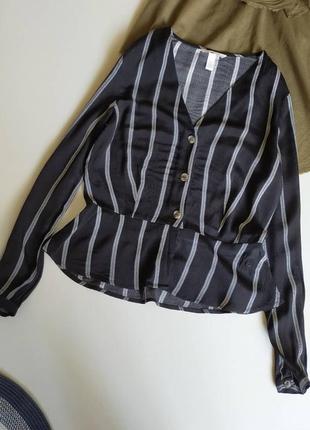 Блуза с пуговицами h&m
размер с