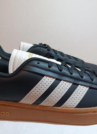 Кросівки adidas grand court