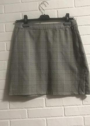Прямая базовая юбка в клетку