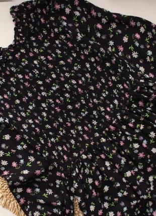 Черное платье из вискозы в цветочный принт m&amp;s 7-8 лет2 фото
