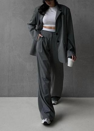 Костюм женский однотонный классический оверсайз пиджак на пуговице брюки свободного кроя на высокой посадке качественный базовый графитовый черный