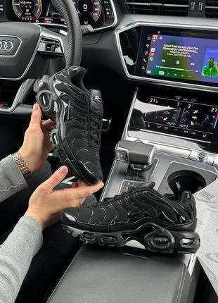 Nike air max plus triple all black