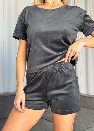 Костюм домашний (пижама) женский (шорты+футболка) велюр-спорт 40-62 графит (темно-серый)8 фото
