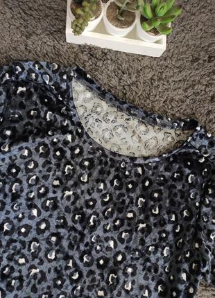 Интересная бархатная футболка блуза серая с леопардом3 фото
