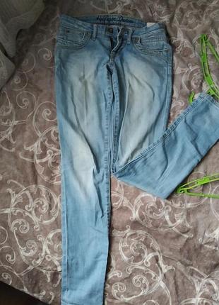 Скини джинсы tommy hilfiger