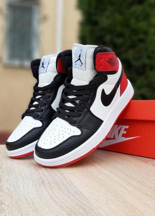 Мужские кроссовки nike air jordan 1 retro white black red джордан черного с белым и красным цветами