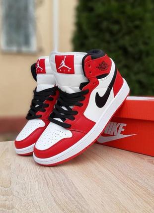 Чоловічі кросівки nike air jordan 1 retro white black red джордан чорного з білим та червоним кольорів