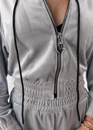 Велюровий костюм на блискавці з капюшоном,штани-джогери+укорочена кофта на гумці,світло-сірий, графіт, бузок9 фото