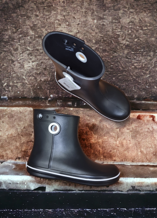 Резиновые сапоги crocs snehule boots