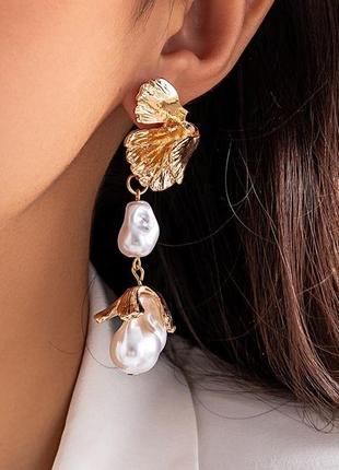 Тренд! сережки з перлинами бароко