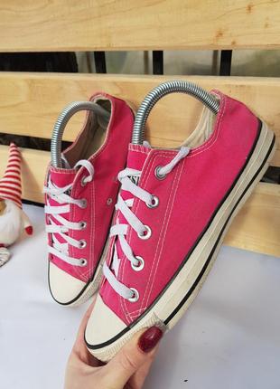 Яркие оригинальные розовые конверсы converse унисекс