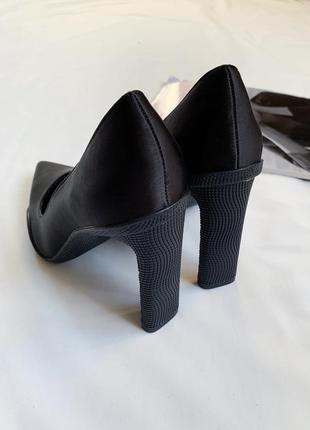 Туфли, базовые, на каблуках, черные, бершка, bershka9 фото