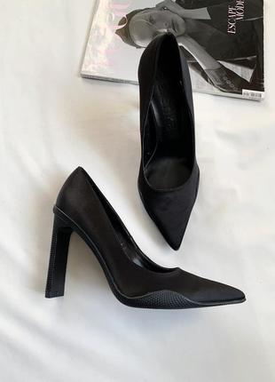 Туфли, базовые, на каблуках, черные, бершка, bershka5 фото