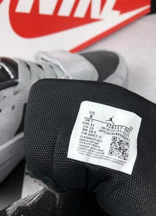 Nike triavis scott jordan кроссовки мужские найк джордан осенние весенние демисезонные демисезонные высокие топ качество кожаные замшевые серые с черным4 фото