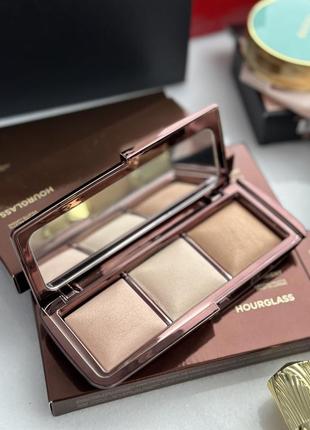 Палітра пудр hourglass ambient lighting palette