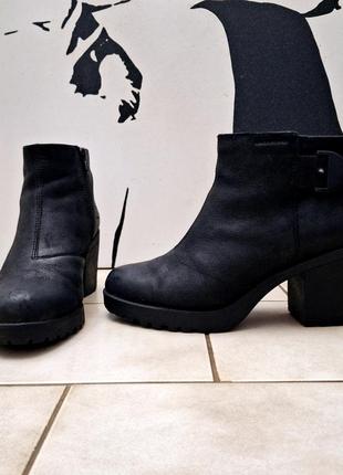 Чорні черевики ботильйони vagabond, нубук, натуральні, шкіра, ботінки,4 фото