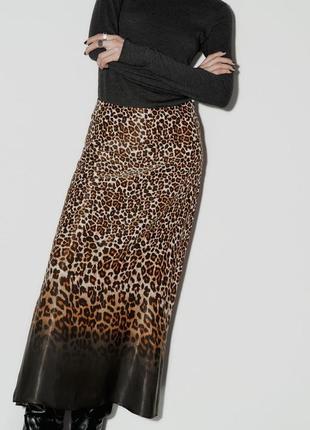 Атласная юбка длинна миди леопардовый принт zara тренд3 фото