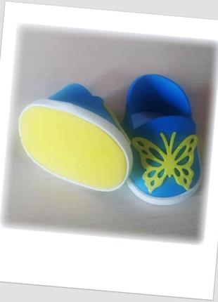 Обувь, слипоны из фоамирана для текстильных кукол на размер стельки 4,5 х 3,5 см. цвет голубой2 фото