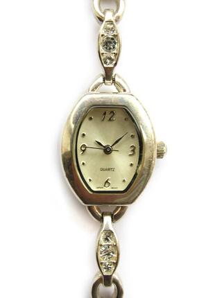 Avon изящные часы из сша с камнями на браслете мех. japan miyota