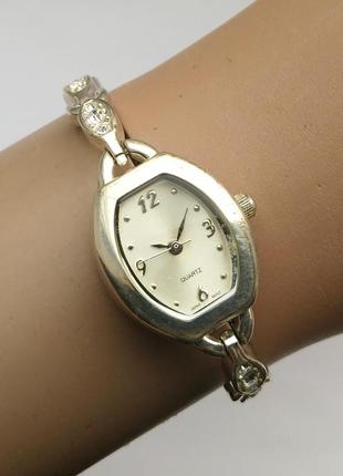 Avon изящные часы из сша с камнями на браслете мех. japan miyota10 фото