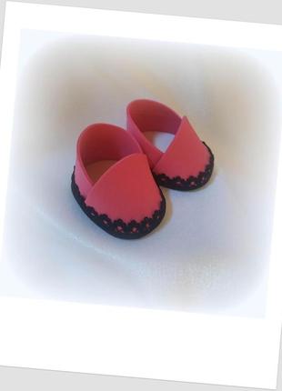 Взуття, сліпони з фоамірану для текстильних ляльок на розмір устілки 4,5 х 3,5 см. колір рожевий3 фото