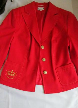 Очень красивый пиджак