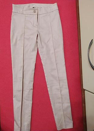 Кремовые брючки