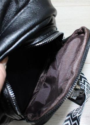 Светлый стильный женский рюкзак на лето широкий ремень эко-кожа черный6 фото
