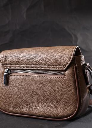 Жіноча напівкругла сумка з цікавим магнітом-засувкою з натуральної шкіри vintage 22440 бежева9 фото
