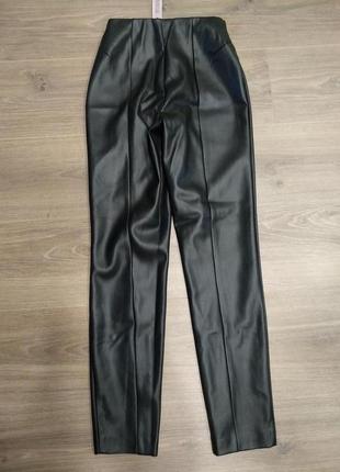 Чорние кожание брюки штани з єко кожа женские чорние штани3 фото