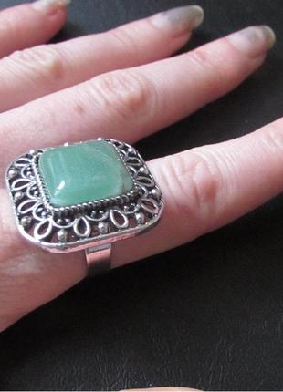Квадратное кольцо с зеленым авантюрином, безразмерное, арт. 56362 фото