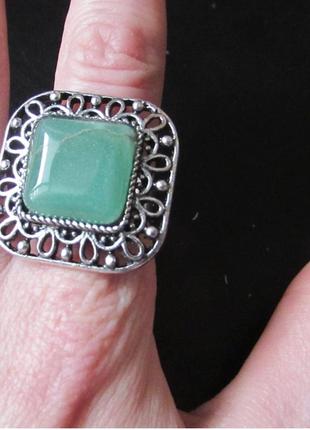 Квадратное кольцо с зеленым авантюрином, безразмерное, арт. 56364 фото