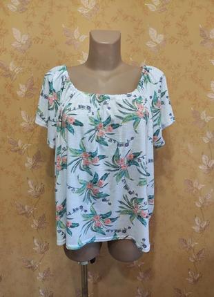 Футболка, блузка, блуза жіноча з квітковим принтом