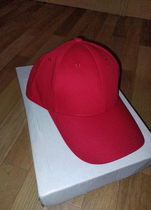 Кепка-бейсболка