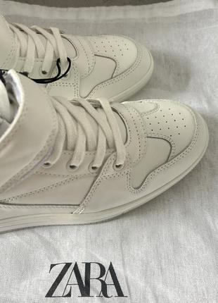 Високі шкіряні кросівки zara