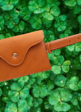 Жіноча поясна сумочка-карман з натуральної шкіри "конюшина" (коричневий)1 фото