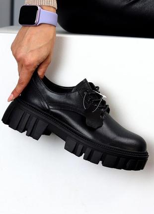 Женские туфли на шнуровке натуральная кожа черные