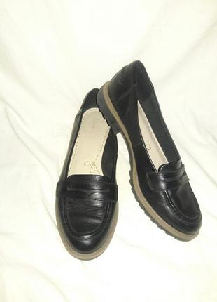 Лофери шкіряні балетки clarks 39-39.5 розмір