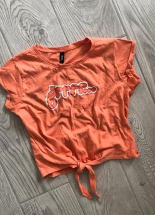 Оранжевая спортивная футболка на завязке sinsay1 фото