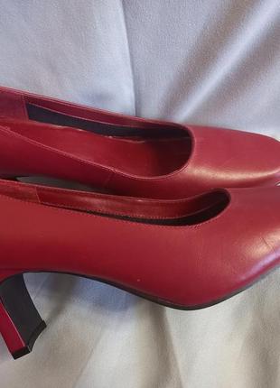 Кожаные бордовые туфли, 39 размер
