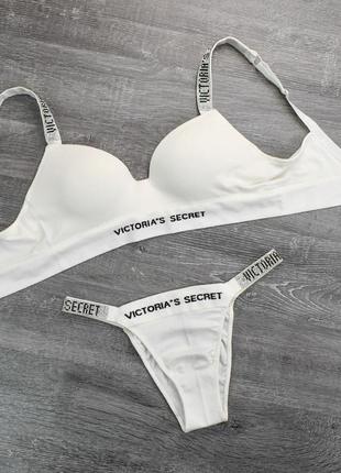 Комплект victoria's secret зі стразами.